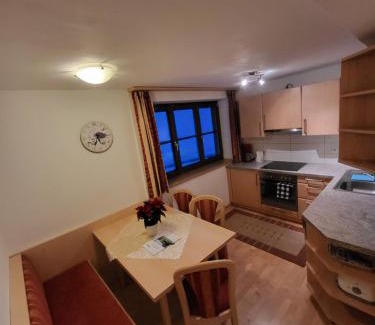 Schildlehen Apartment | Family-Friendly Retreat at Schütterhof: 4-Star Experience