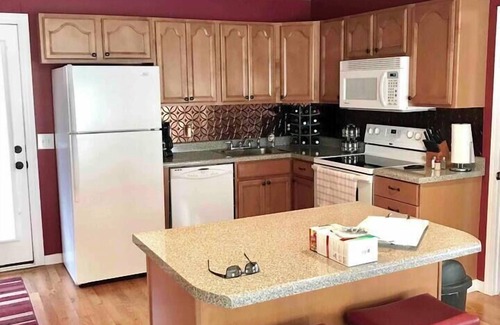 Sunrise Beach House | Pet Friendly Getaway at Schaefer Adventures with Dock