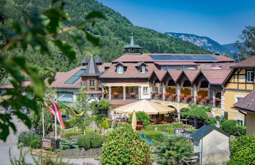 Prein an der Rax Hotel | Relax at Scharfegger's Raxalpenhof - Your Retreat in Nature