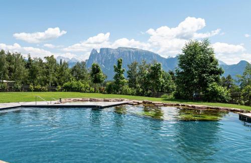 Collalbo Apartment | Inviting Schartneralm Apt Latsche: Family-Friendly Retreat