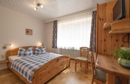 Wunsiedel Apartment | Family-Friendly Schelterhof with High Guest Ratings