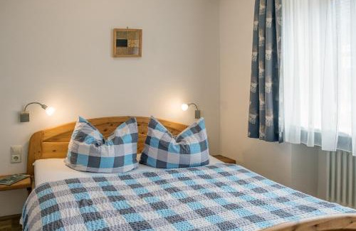 Wunsiedel Apartment | Family-Friendly Schelterhof with High Guest Ratings