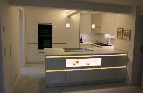 Niederkalbach Apartment | Chic Getaway for Two with Child-Friendly Amenities