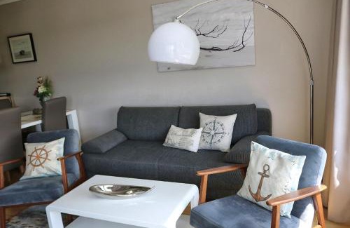 Sahlenburg Apartment | Stylish Apartment 150m from Beach with Pool and Ocean Views