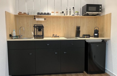 Niederweimar Apartment | Pet-Friendly Studio Weimotel by the Lake - Guest Rated 10/10