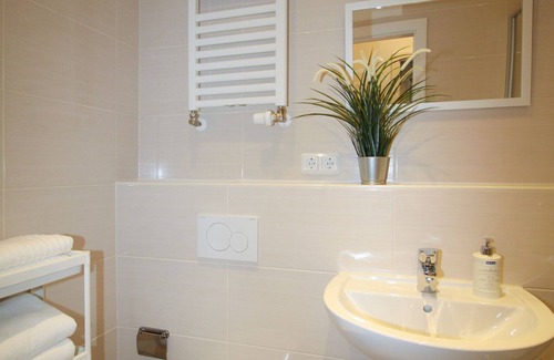 Geestendorf Apartment | Guest Rated: Schiller-Quartier 15 Apartment with Pool