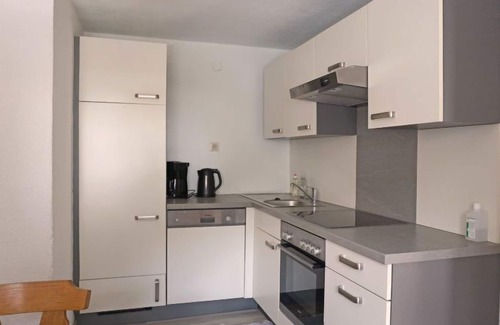 Sankt Anton am Arlberg Apartment | Relaxing Retreat at Schimpfössl Katharina with Lake Views