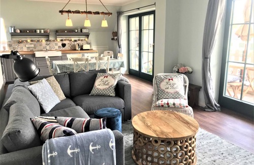 Karlshagen Apartment | Beachfront Retreat at Schippers Butz with Spa & Hot Tub