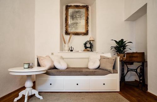 Krems an der Donau Apartment | Discover Schlaf.Cabinet at Historic Bio.Weingut Retreat