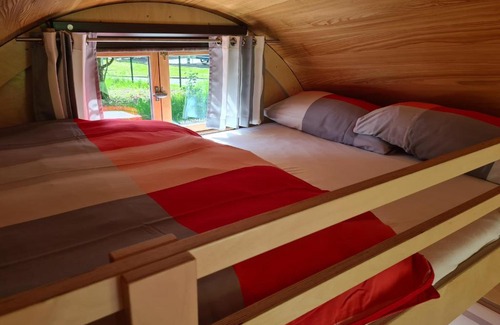 Uslar Other | Enchanting Stay at Schlaffässer am Schmetterlingspark