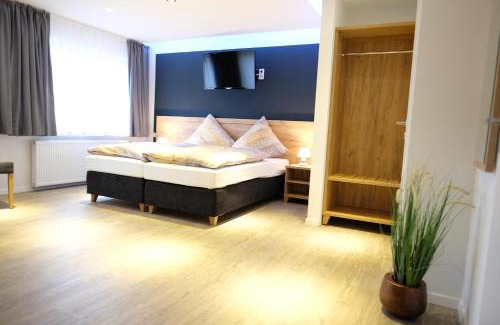 Leer Hotel | Cozy Schlafstübchen with Breakfast & Child-Friendly Perks