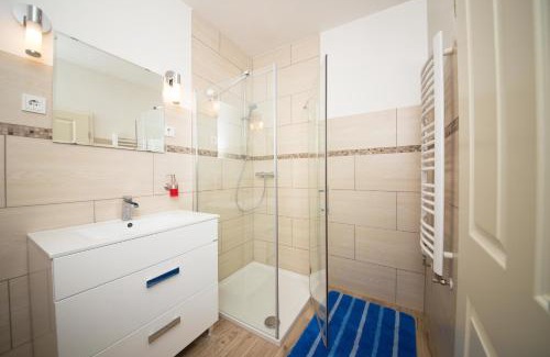 Rabenkirchen-Faulueck Apartment | Oceanfront Schleiblick App 9 with Pet-Friendly Comfort
