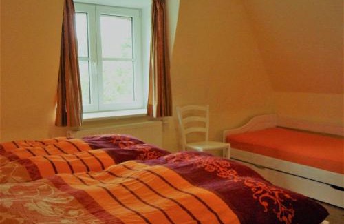 Winnemark Apartment | Discover Schleisicht: Family and Pet-Friendly Retreat
