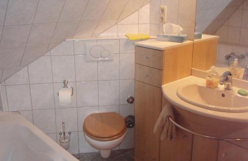 Winnemark Apartment | Discover Schleisicht: Family and Pet-Friendly Retreat