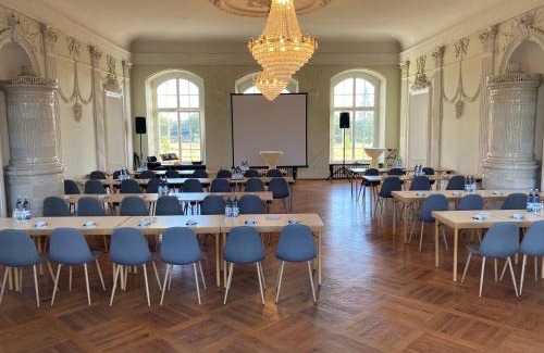Lalendorf Hotel | Experience Comfort at Schloß Vietgest – Family Friendly & Accessible