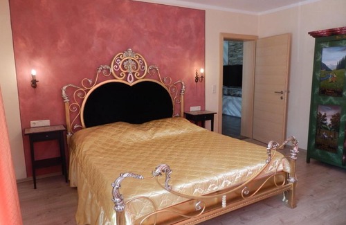 Zell am Ziller Apartment | Family-Friendly Stay at Schloßburg Reiserhof - 9.2/10 Rating