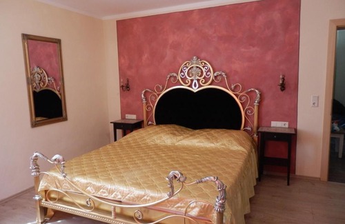 Zell am Ziller Apartment | Family-Friendly Stay at Schloßburg Reiserhof - 9.2/10 Rating