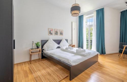 Dresden Apartment | Family-Friendly Retreat at Schloss Apartments near University