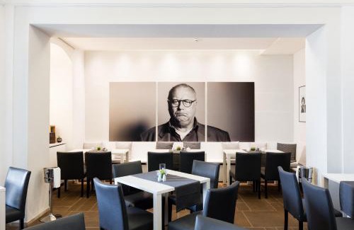 Ettersburg Hotel | Discover Schloss Ettersburg: Wheelchair Accessible Retreat