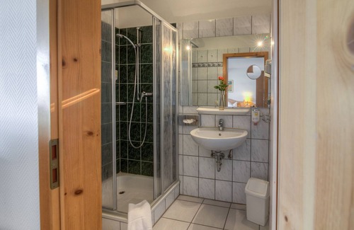 Herrenstein Hotel | Enchanting Schloss Herrenstein: Pool, Spa & Family Fun