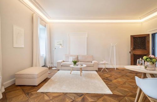 Immenstaad am Bodensee Apartment | Unforgettable Stay at Schloss Kirchberg - Apartment Fleur