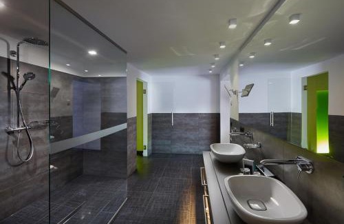 Munzingen Hotel | Experience Schloss Reinach: 4-Star Resort with Ocean Views