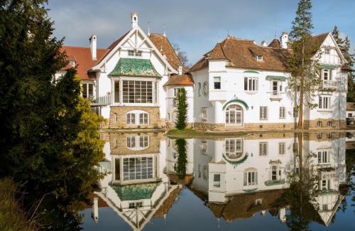 Schonau an der Triesting Hotel | Experience Comfort at Schloss Schönau - Rated 9/10!
