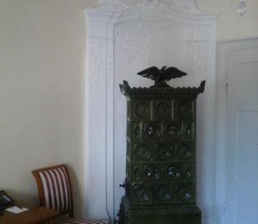 Weitenburg Hotel | Discover Schloss Weitenburg: Pet-Friendly Retreat with Dining