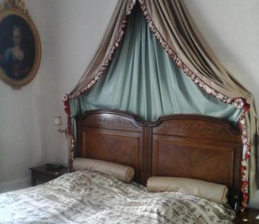 Weitenburg Hotel | Discover Schloss Weitenburg: Pet-Friendly Retreat with Dining