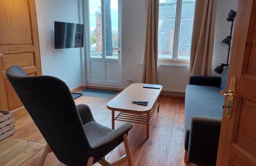 Steinhoefel Apartment | Schlossblick Apartment: Cozy Stay with Kitchen & Netflix