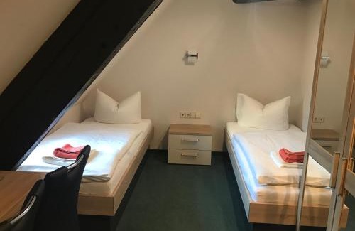 Lichtenwalde Hotel | Discover Schlossgasthaus Lichtenwalde: Family-Friendly Retreat