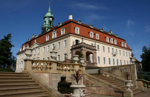 Lichtenwalde Hotel | Discover Schlossgasthaus Lichtenwalde: Family-Friendly Retreat