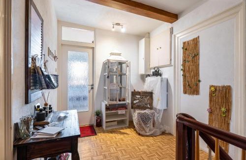 Rosenfeld House | Perfect Stay at Schlosshof Täbingen - Pet Friendly & Kitchen
