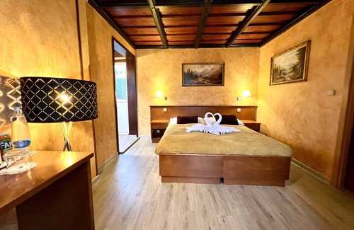 Velka Hledsebe Hotel | Delightful Schlosshotel Marienbad: Spa, Pool & Family-Friendly