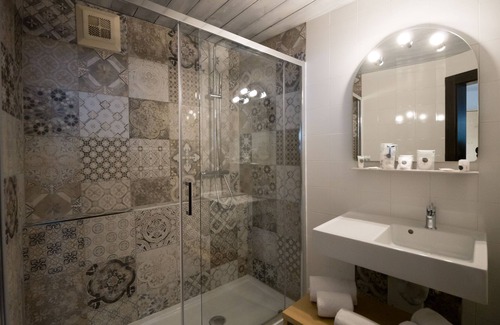 Fieberbrunn Hotel | Relax at Schlosshotel Rosenegg with Pool and Spa Access