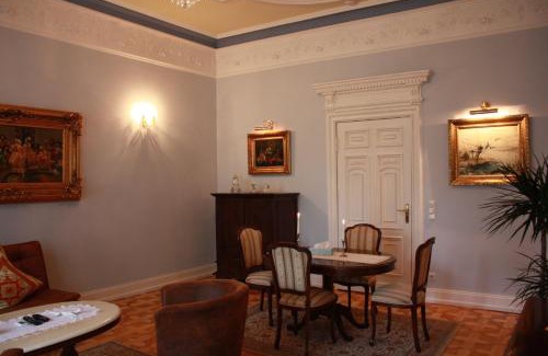 Quedlinburg Hotel | Discover Schlosshotel zum Markgrafen: Pet-Friendly Retreat