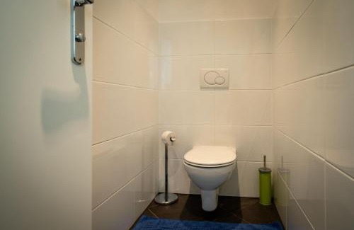 Margareten Apartment | Guest Favorite: Schlossquadrat Apartment 8, Family-Friendly Stay