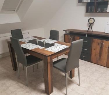 Weimar Apartment | Guest-Favorite Schmidtapartment with 8.5/10 Rating
