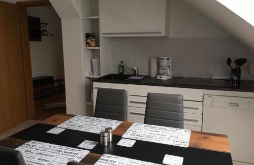 Weimar Apartment | Guest-Favorite Schmidtapartment with 8.5/10 Rating