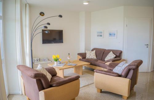Neue Tiefe Apartment | Inviting Stay at Schmuckstück am Binnensee with Ocean Views