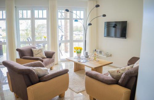 Neue Tiefe Apartment | Inviting Stay at Schmuckstück am Binnensee with Ocean Views