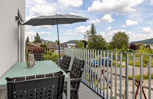 Hilzingen Apartment | Experience Elegance at Schmuckstück - Top Rated & Family-Friendly