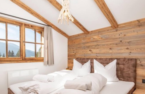 Werfenweng House | Relax at Schnee Eule: Pet-Friendly Lake View Retreat