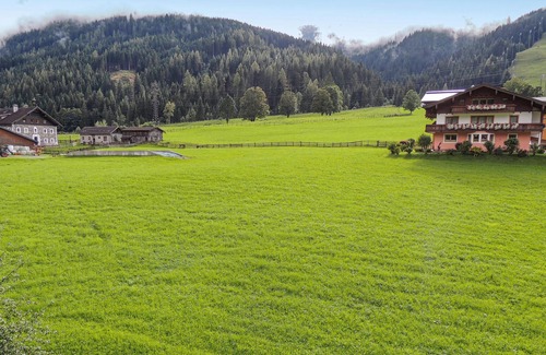 Flachau Apartment | Discover Cozy Vacation Apartments in Central Country House