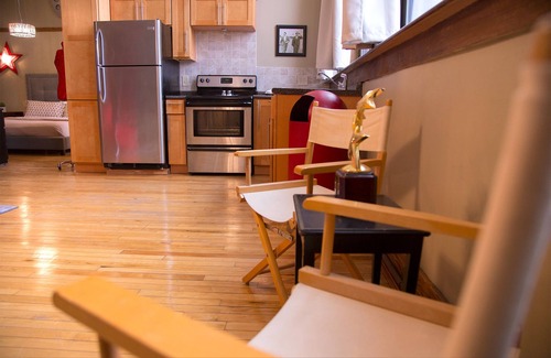 Neighborhood of the Arts Hotel | Stylish School 31 Lofts with Spa and Family Amenities