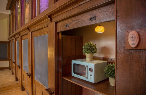 Neighborhood of the Arts Hotel | Stylish School 31 Lofts with Spa and Family Amenities