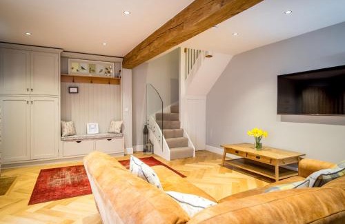 Hepworth House | School Cottage: Family-Friendly Retreat with 9.8 Guest Rating