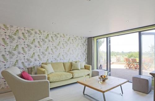 Dunwich House | Family-Friendly Retreat at School House Hotel