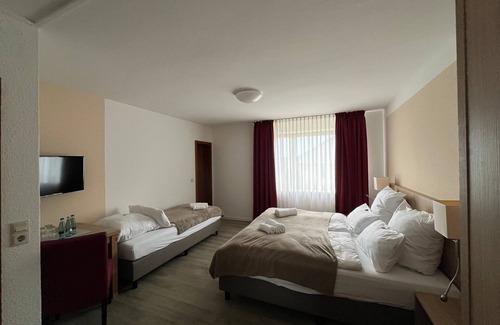 Langstedt Hotel | Relax at Schröders Gästehaus: Family-Friendly Retreat