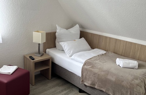 Langstedt Hotel | Relax at Schröders Gästehaus: Family-Friendly Retreat